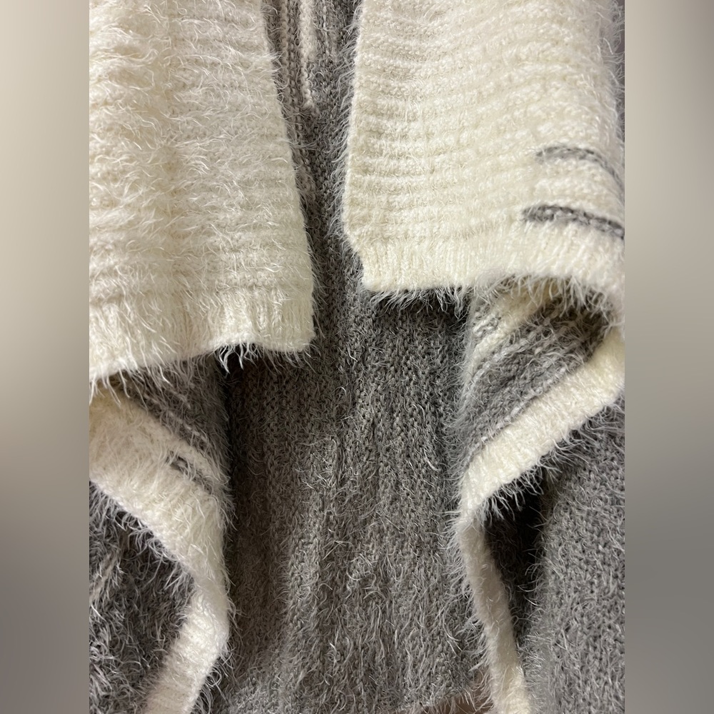 Eyelash Knit Waterfall Collar Vest - Picture 5 of 9